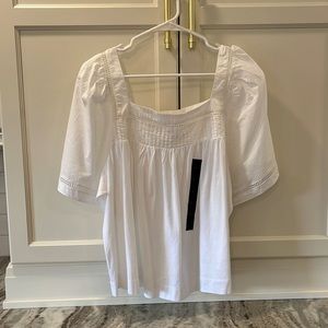 NWT Beautiful three-quarter length smock top